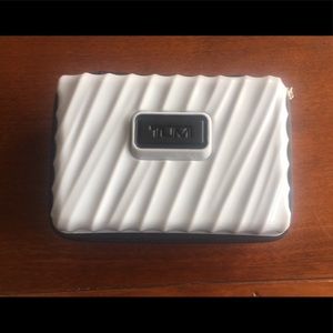 Tumi toiletry travel case